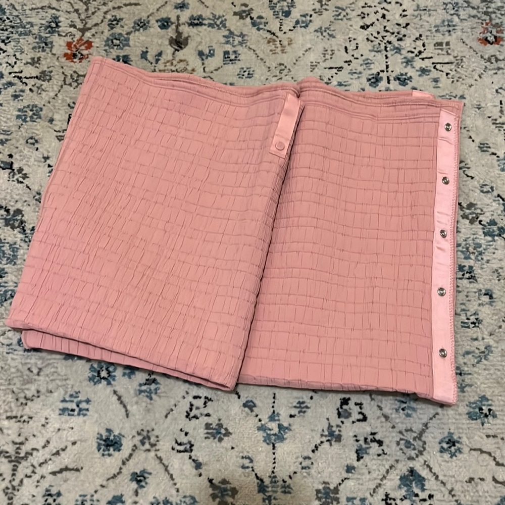 Lululemon quilted snap scarf